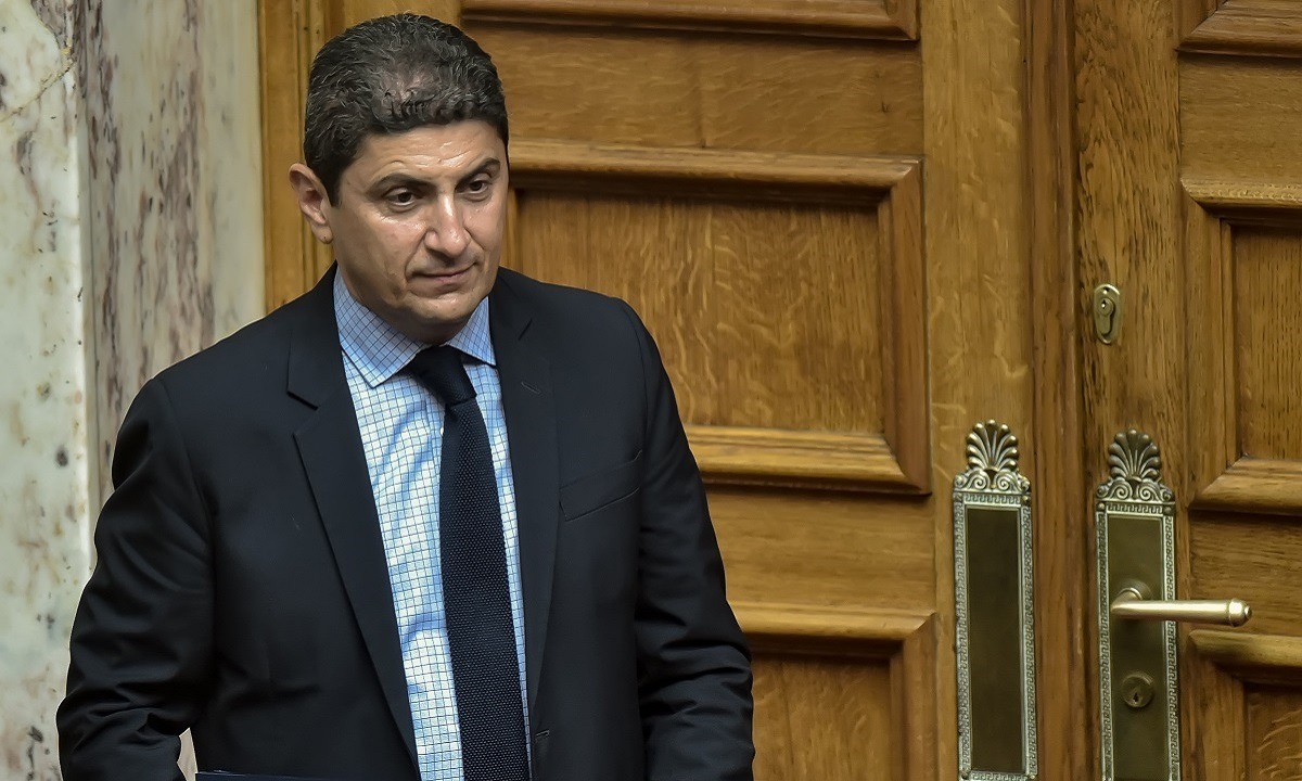 Αυγενάκης για Γεωργιάδη «Σηματοδότησε για δεκαετίες το ποδόσφαιρό μας»