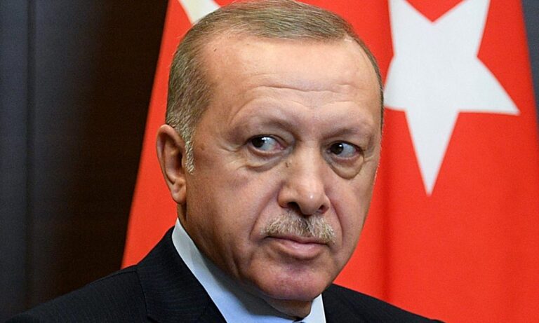 Τουρκία: Άνω κάτω με τον γαμπρό του Ερντογάν – Το ξύλο και η σιωπή των ΜΜΕ!