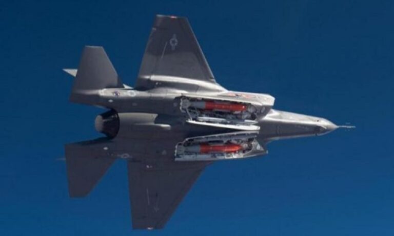 F-35: Το stealth μαχητικό «χρησιμοποίησε» επιτυχώς πυρηνική βόμβα (vid)