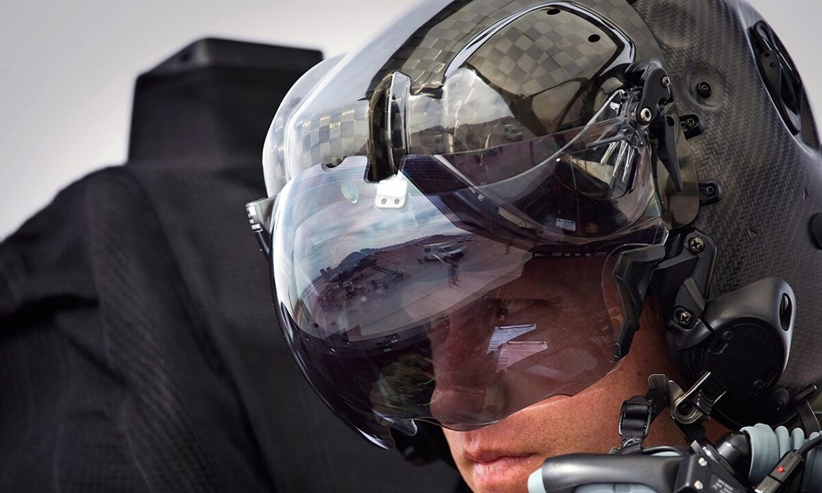 F-35: 400.000 δολάρια κάνει μόνο το κράνος που θα φοράνε οι πιλότοι