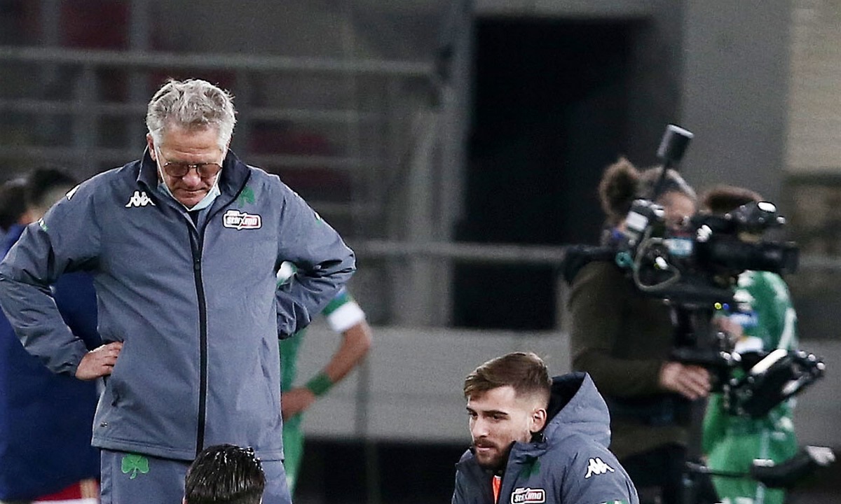 Ολυμπιακός – Παναθηναϊκός: Ένταση και αποχώρηση Μπόλονι! – Αποδοκιμασίες την ώρα των δηλώσεων (vid)