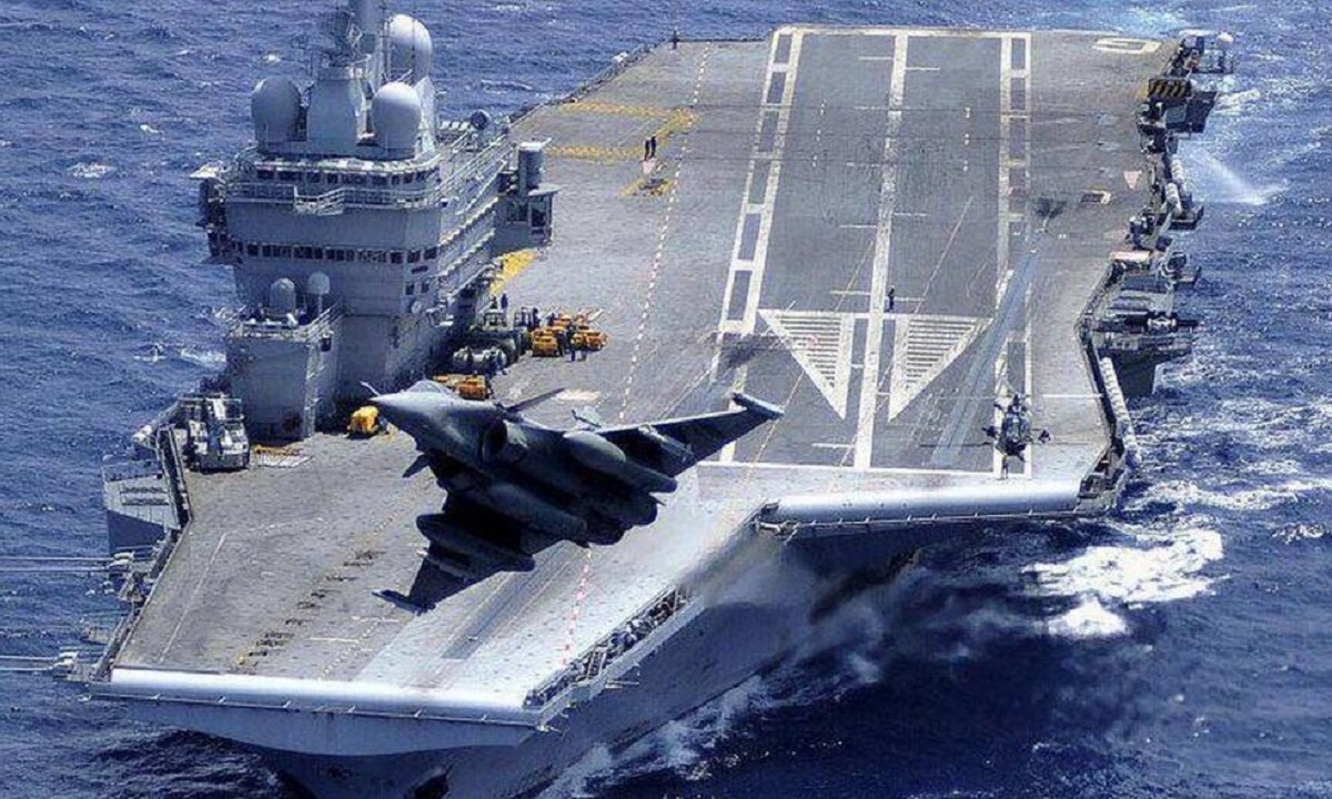 Πολεμικό Ναυτικό: Μαζί με το «Σαρλ Ντε Γκωλ» η γαλλική αντιπρόταση για τις φρεγάτες;