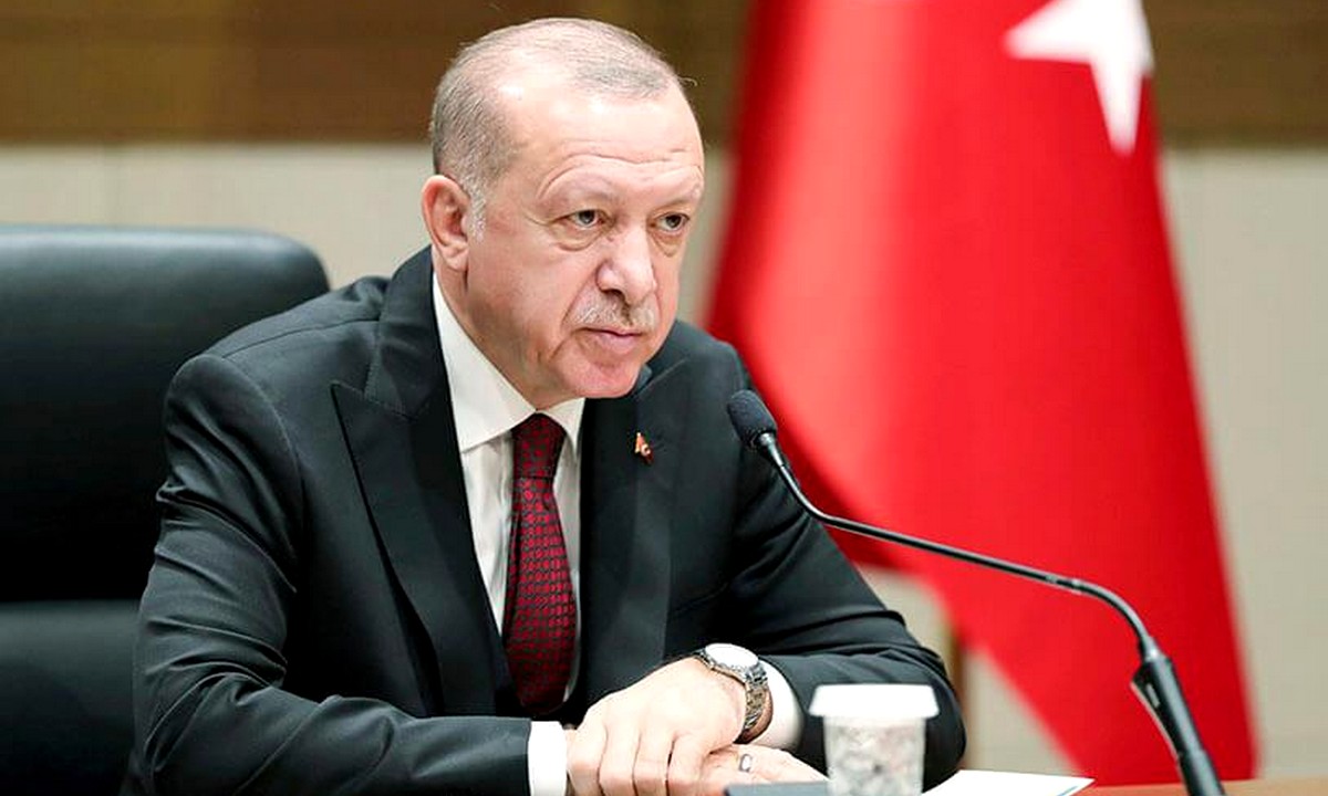 Ερντογάν: «Αποκεφάλισε» την Κεντρική Τράπεζα και «βυθίζει» την Τουρκία!