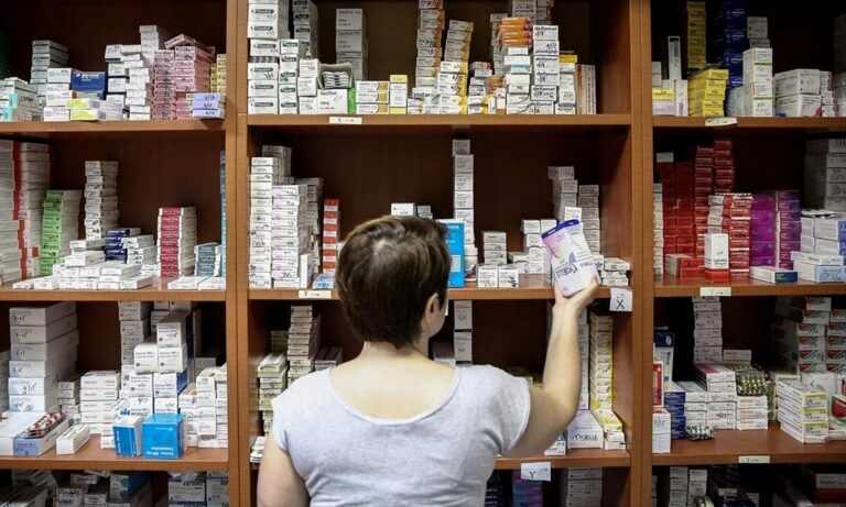 Απαγόρευση κυκλοφορίας: Τι ισχύει με τα φαρμακεία μετά τις 21:00 – Ποιο το ωράριο