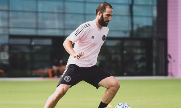 Ιγκουαΐν: Θετικός στον κορονοϊό