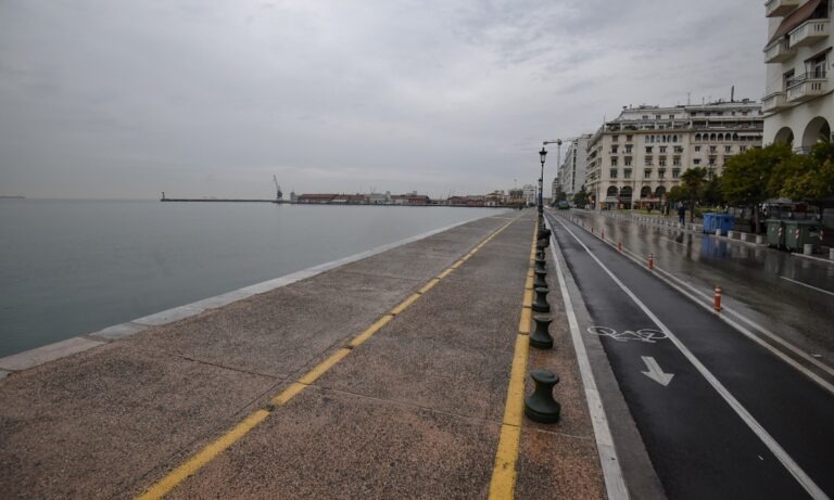 Mόσιαλος: «Πρέπει να έχει μικρή διάρκεια το lockdown – Να ενισχυθούν οι… πληγέντες»