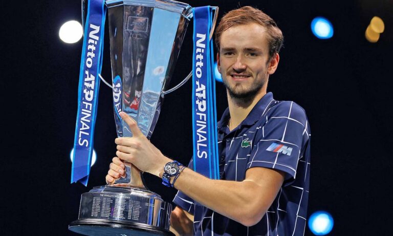 ATP Finals: «Βασιλιάς» στο Λονδίνο ο Μεντβέντεφ (vid)