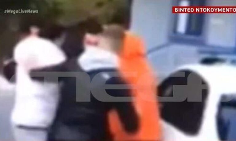 Θεσσαλονίκη: Αστυνομικοί πήγαν για έλεγχο σε γήπεδο και δέχθηκαν βάναυση επίθεση! (vid)