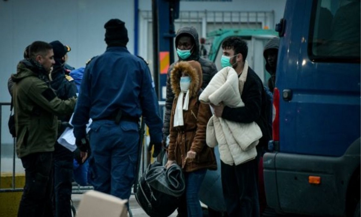 Μεταναστευτικό: Περισσότεροι από 1.000 πρόσφυγες αναχώρησαν από τα νησιά του Αν. Αιγαίου