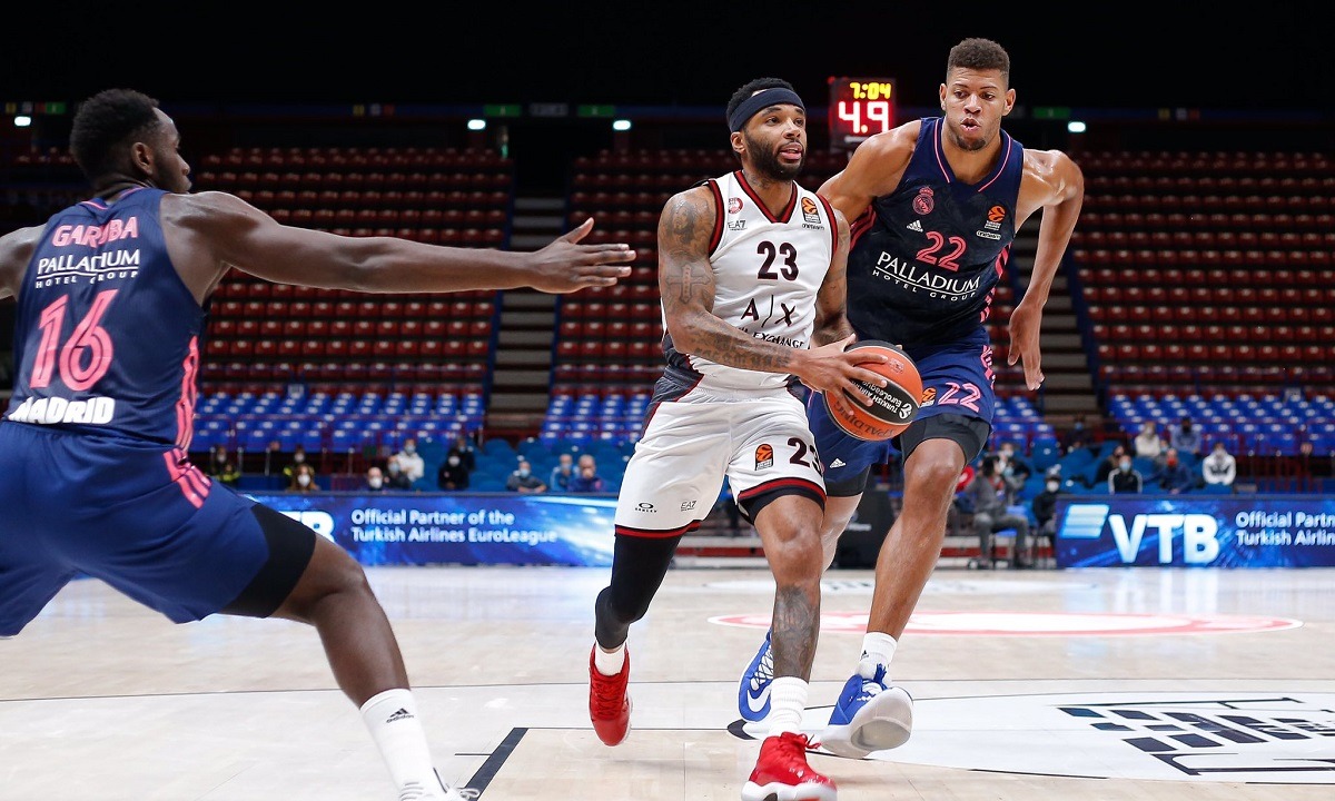 Ντιλέινι: Επιστρέφει στη δράση ο γκαρντ της Αρμάνι (pic)