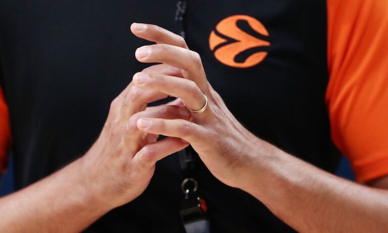 Βιλερμπάν- Ολυμπιακός: Αυτοί σφυρίζουν