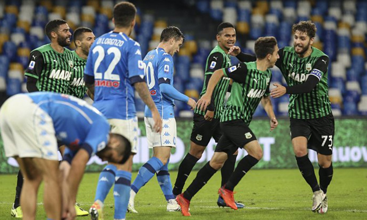 Serie A: Έκανε την έκπληξη η Σασουόλο, «διπλό» στη Νάπολι (vids)
