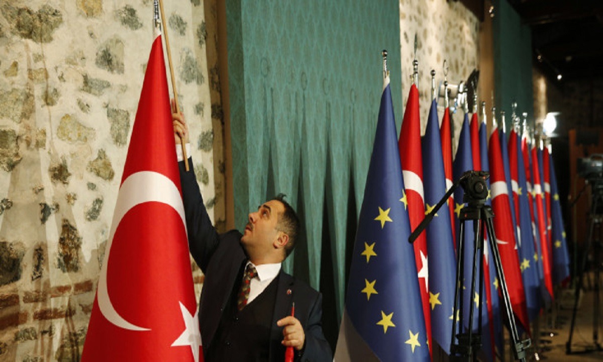 Ελληνοτουρκικά: Στον τουρισμό και τις μεταφορές οι κυρώσεις της Ε.Ε. στην Τουρκία