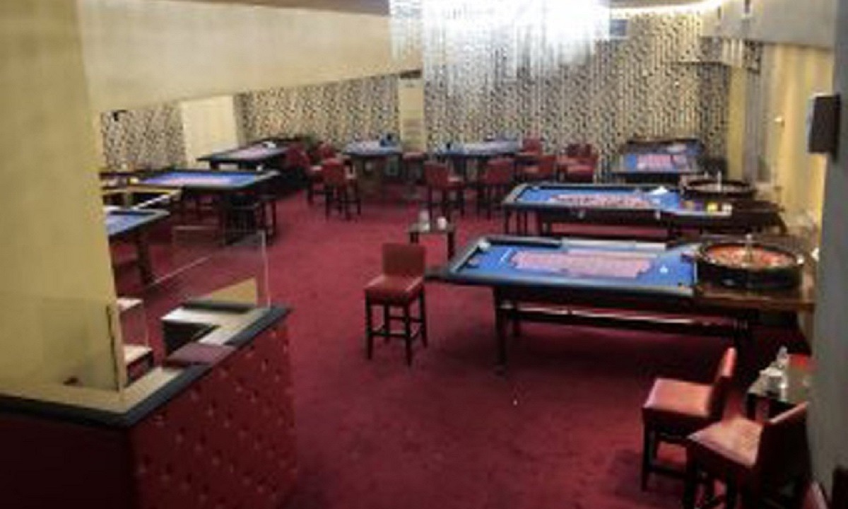 Έστησαν κορονο-καζίνο εν μέσω πανδημίας – 67 άτομα παραβίασαν το lockdown για να παίξουν παράνομο τζόγο