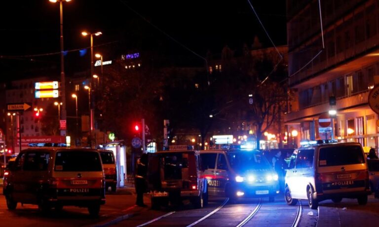 Επίθεση στη Βιέννη: Νεκροί από το τρομοκρατικό χτύπημα