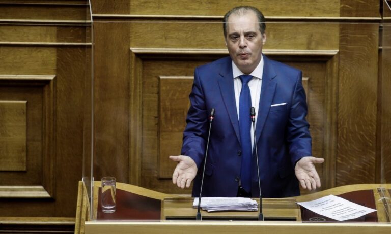 Βελόπουλος: «Με βρίσκει αντίθετο ο υποχρεωτικός εμβολιασμός, το σώμα μας είναι δικό μας»