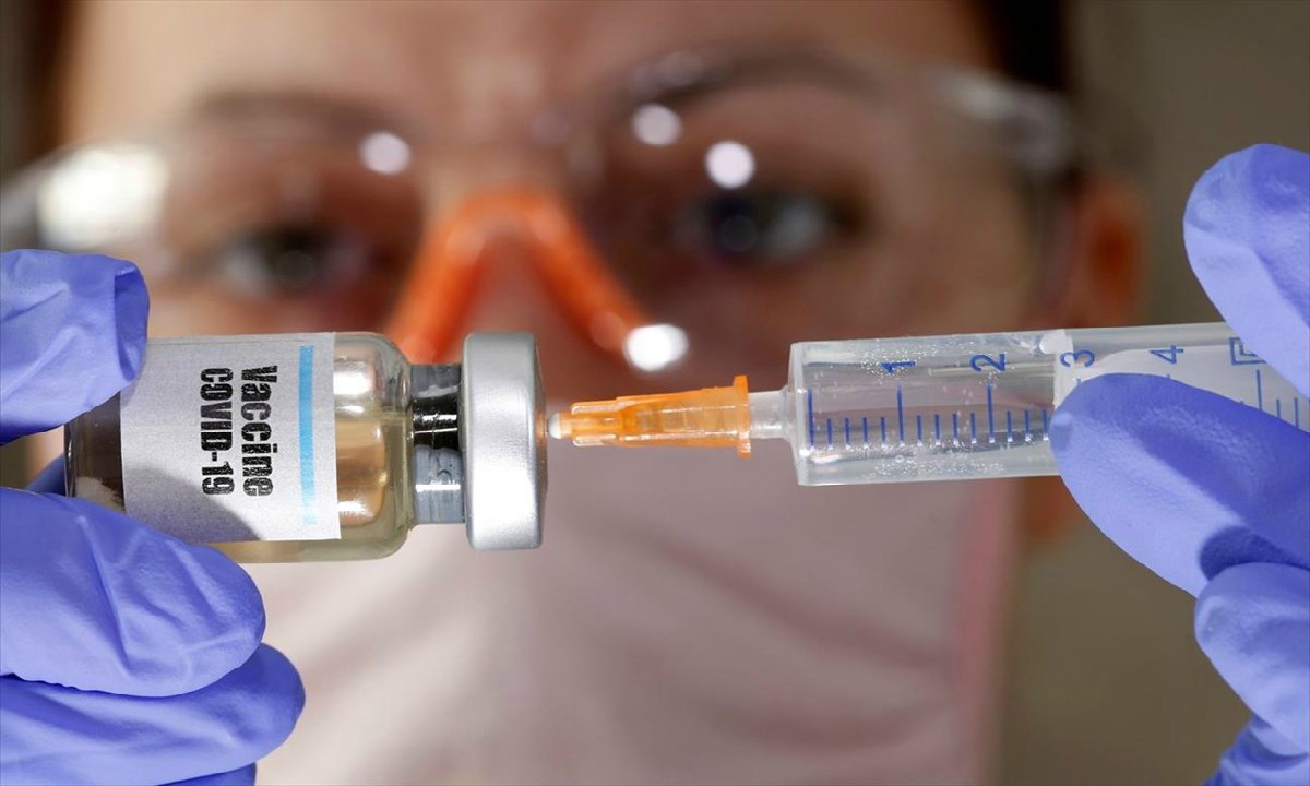 Βρετανία: «Δύο ή τρία» εμβόλια κατά του κορονοϊού θα είναι διαθέσιμα έως το 2021