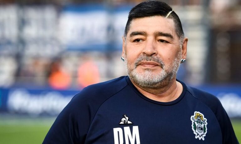 Μαραντόνα:  Xιλιάδες κόσμου στους δρόμους κατά τη μεταφορά της σωρού του! (Video)