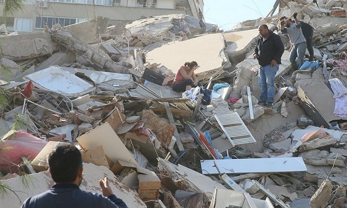 Τουρκία: 42 νεκροί και σχεδόν 900 τραυματίες λόγω του σεισμού!