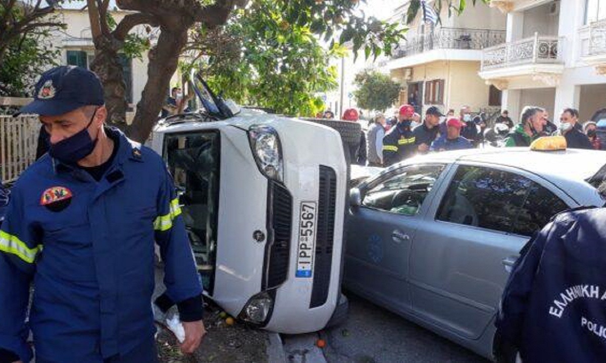 Μεσολόγγι: Σοβαρό τροχαίο για τον Γκριν, απεγκλωβίστηκε από την πυροσβεστική