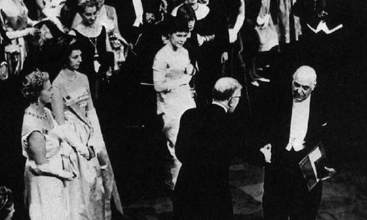 10 Δεκεμβρίου 1963: Ο Γιώργος Σεφέρης λαμβάνει το βραβείο Νόμπελ