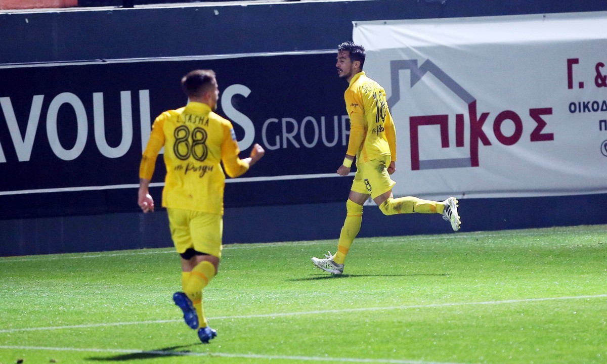 ΑΡΗΣτος: «Έπνιξε» τον ΟΦΗ η αρμάδα του Μάντζιου – Σε άλλο… γήπεδο ο Σίμος!