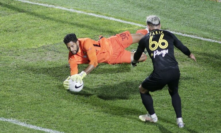 Μπουσέ: «Νιώθω καλά στον Άρη, σημαντικό το ότι δεν δεχόμαστε γκολ»