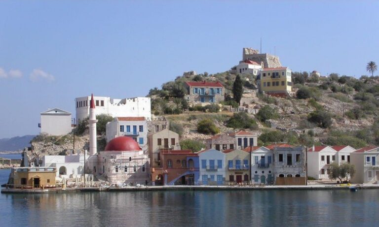 Θρίλερ με υπόθεση κατασκοπείας σε Ρόδο – Καστελόριζο: Ο 35χρονος φωτογράφιζε στρατόπεδα και πολεμικά πλοία