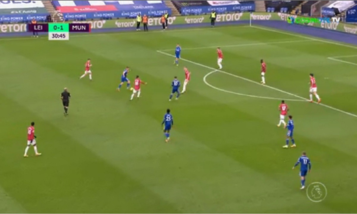 Λέστερ-Μάντσεστερ Γ. 1-1 στο ημίχρονο: «Μαγικό» άγγιγμα ο Φερνάντες, «κεραυνό» ο Μπαρνς (vids)