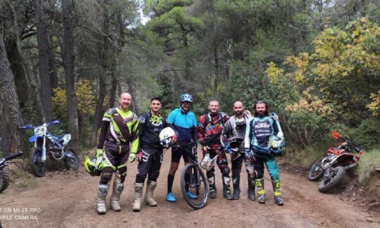 Ο ΣΥΡΙΖΑ έκανε σποτ τον Μητσοτάκη και τον αντιδήμαρχο: «Ζουν αλλιώς, ζουν αλλού» (vid)