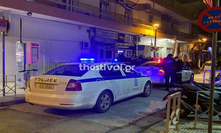 Θεσσαλονίκη: Επίθεση με βόμβες μολότοφ σε Αστυνομικό Τμήμα και προσαγωγές (vid)