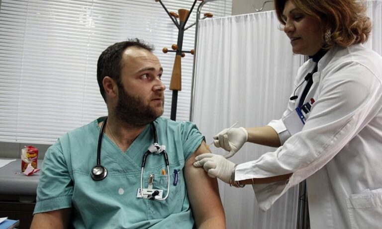 Κορονοϊός: Στις 27 Δεκεμβρίου θα γίνουν οι πρώτοι εμβολιασμοί σε Ευαγγελισμό και Σωτηρία