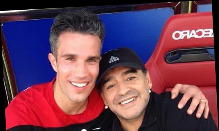 Φαν Πέρσι: «Mοναδικός ποδοσφαιριστής και εξαιρετικός άνθρωπος o Μαραντόνα»