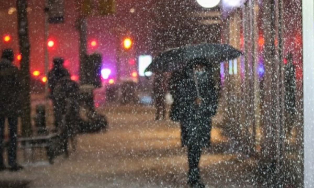 Νέα Υόρκη: Έριξε χιόνι υπερδιπλάσιου όγκου από τον περσινό χειμώνα! (vids)