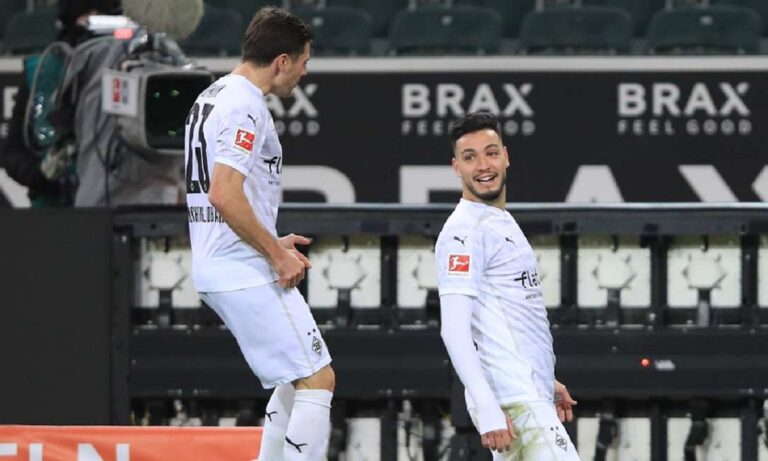 Γκλάντμπαχ – Ντόρτμουντ 4-2: Πάρτι και ηχηρή… σφαλιάρα με τεσσάρα (vid)