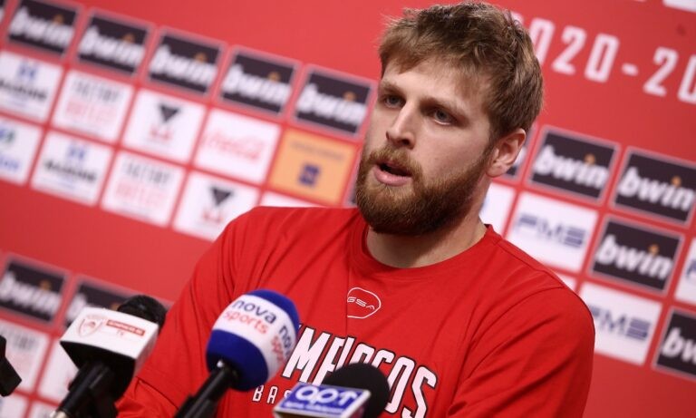 Χαραλαμπόπουλος: Έμεινε ελεύθερος από τον Ολυμπιακό