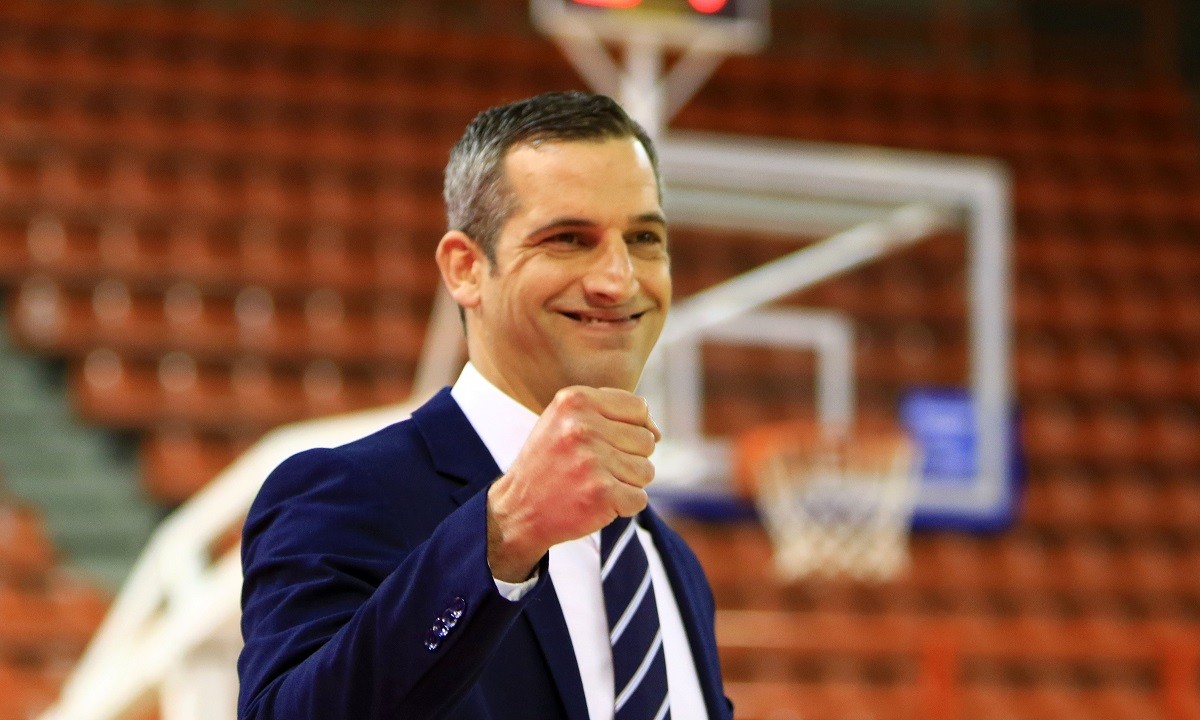 Λάρισα: Τέλος ο Παπανικολόπουλος, φαβορί ο Τακιανός