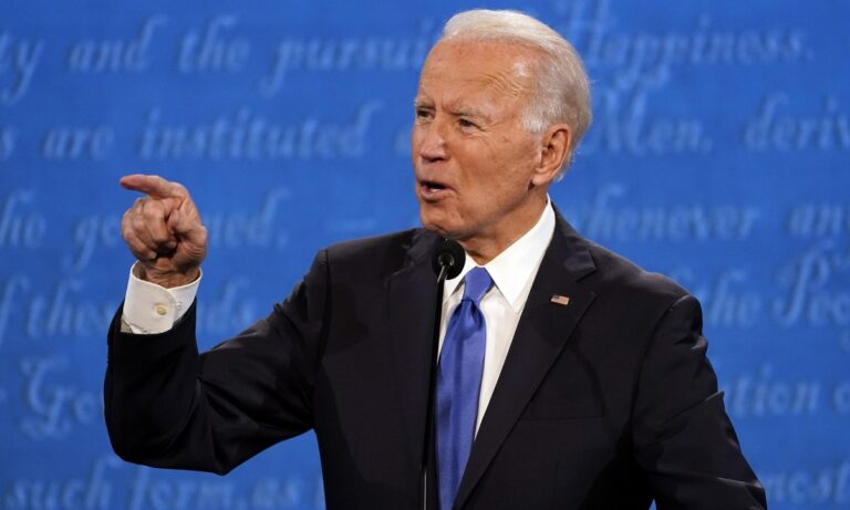 ΗΠΑ: Ο Μπάιντεν «ξήλωσε» διατάγματα του Τραμπ και φέρνει ριζικές αλλαγές!