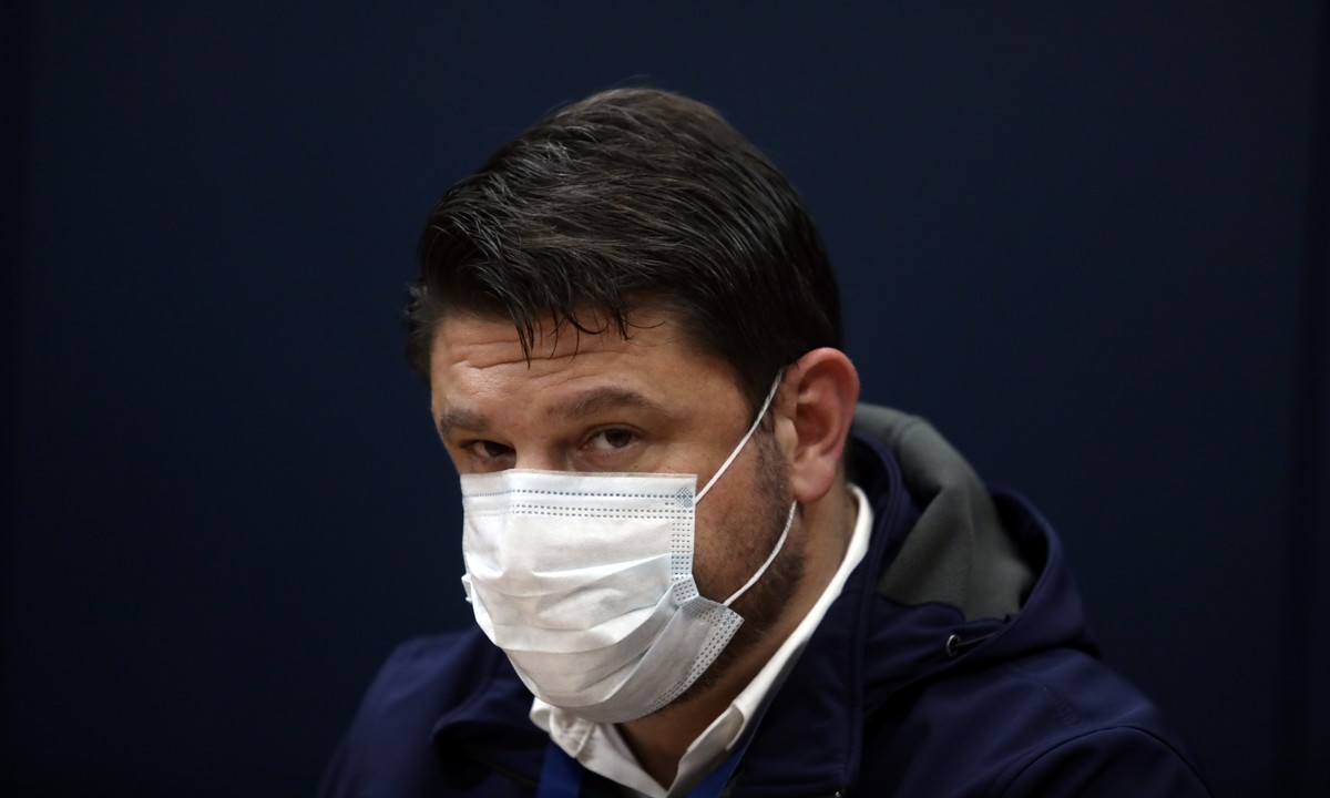 Lockdown: Ανακοινώνει νέα παράταση ο Χαρδαλιάς – Ανοίγει το λιανεμπόριο