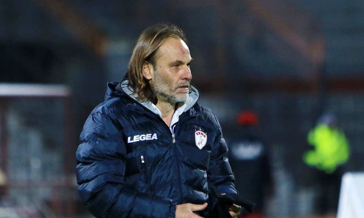 ΑΕΛ: Ανατροπή έκπληξη – Ο Τάτσης μένει στον πάγκο και έρχονται μεγάλες αλλαγές!