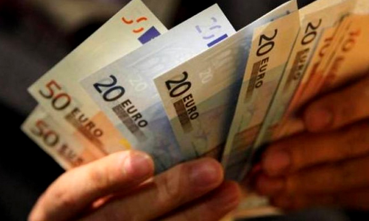 Επίδομα 534 ευρώ: Ξεκινούν οι πληρωμές των αναστολών Δεκεμβρίου – Αναλυτικά οι ημερομηνίες