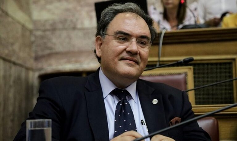 Σαρηγιάννης: «Τρίτο κύμα πανδημίας τον Απρίλιο στην Αττική»