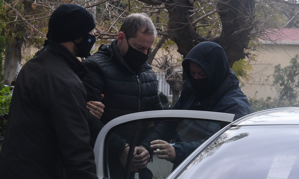 Δημήτρης Λιγνάδης – Κόλαφος το ένταλμα σύλληψης: «Εγκληματική ροπή επί πολλά έτη»