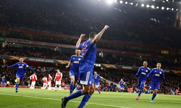 Ολυμπιακός: Όταν ο Ελ Αραμπί ξέρανε την Άρσεναλ – Το απίστευτο πάρτι στο Λονδίνο (vids)