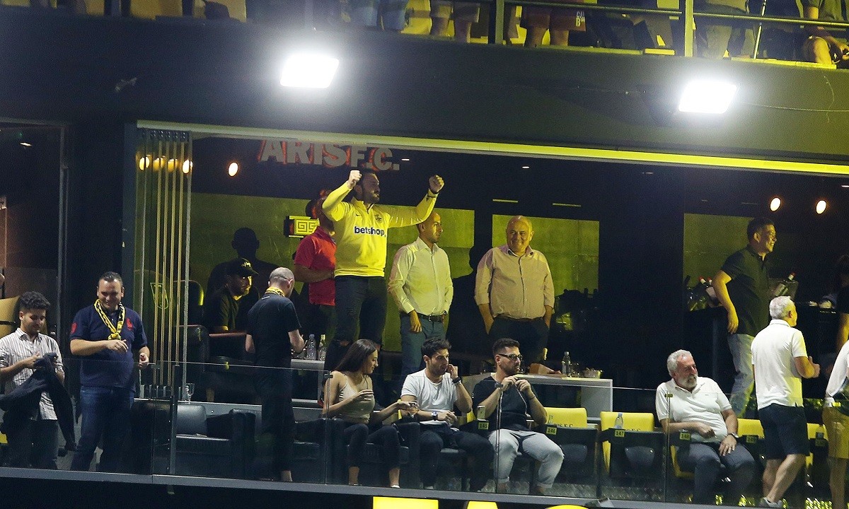 Άρης: Υποτίθεται ζούμε εποχές... εξυγίανσης και το ποδόσφαιρο θα έπρεπε περισσότερο να μοιάζει με «παιδικό σταθμό», παρά με «Αμέρικαν μπαρ» δεκαετίας '30 στο Σικάγο. Τι όχι;