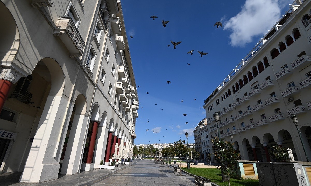 Κορονοϊός – Θεσσαλονίκη: Πλησιάζει το «σκληρό» lockdown – Από τι θα εξαρτηθεί