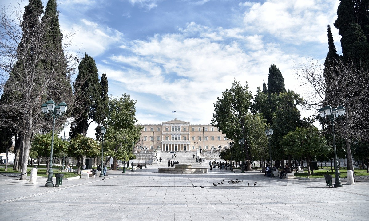 Σκληρό lockdown σε όλη τη χώρα, απαγόρευση κυκλοφορίας και κλειστά γυμνάσια ετοιμάζει να ανακοινώσει η Κυβέρνηση!