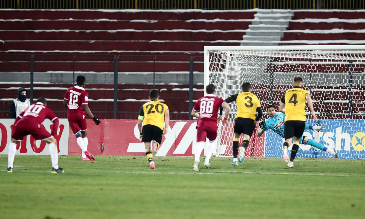 Αθανασιάδης: «Ετσι έπιασα το πέναλτι…» -Η πρόβλεψη Δημητριάδη