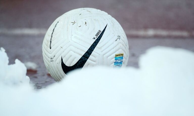 Super League 1: Ιδιοκτήτης ΠΑΕ ξέφυγε με μπινελίκια σε διαιτητή