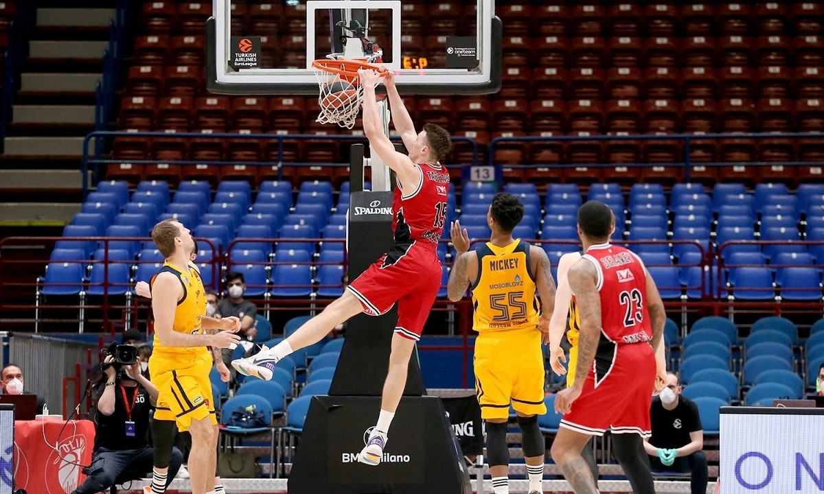 Αρμάνι- Χίμκι 84-74: Συνεχίζει ακάθεκτη